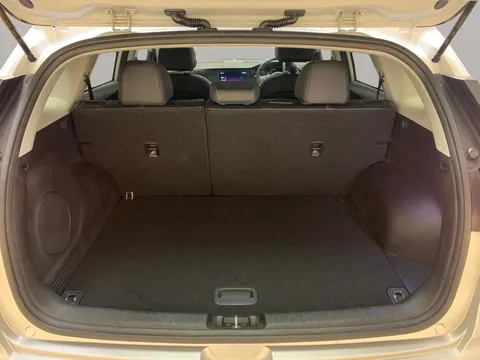 Thumbnail image for the Kia Niro 64kWh 4+