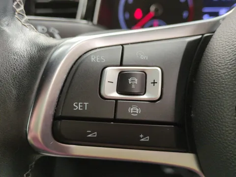 Thumbnail image for the Volkswagen T-Roc 1.5 TSI EVO Black Edition   DSG