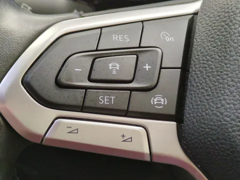 Thumbnail image for the Volkswagen Golf 1.5 TSI Life