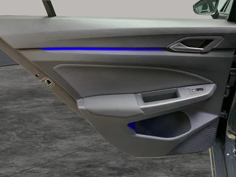 Thumbnail image for the Volkswagen Golf 1.5 TSI Life