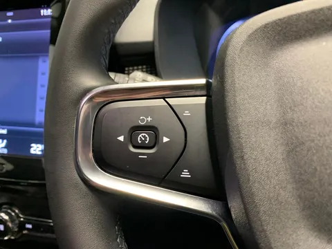 Thumbnail image for the Volvo XC40 1.5h T4 Recharge 10.7kWh R-Design   Plug-in