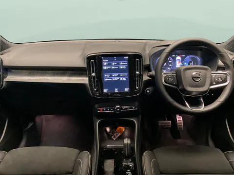 Thumbnail image for the Volvo XC40 1.5h T4 Recharge 10.7kWh R-Design   Plug-in
