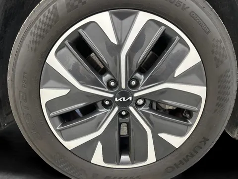 Thumbnail image for the Kia Ev6 77.4kWh Air