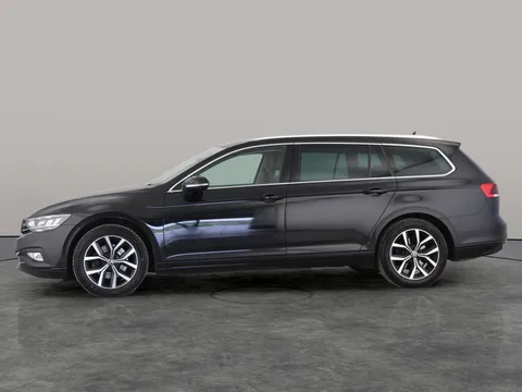 Thumbnail image for the Volkswagen Passat 1.5 TSI EVO SEL   DSG
