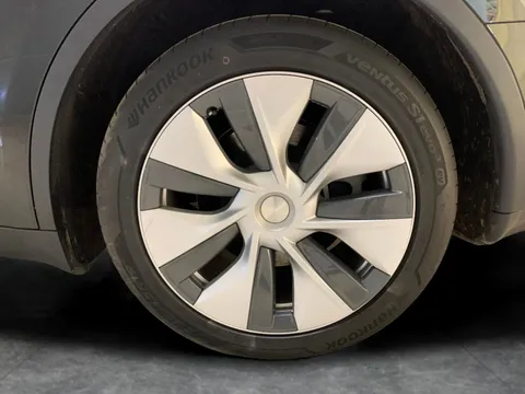 Thumbnail image for the Tesla Model Y SUV  RWD