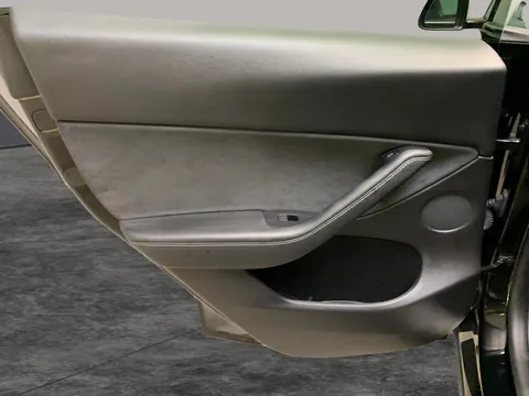 Thumbnail image for the Tesla Model Y SUV  RWD