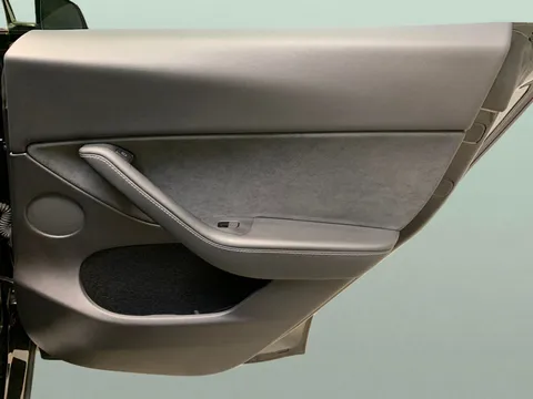 Thumbnail image for the Tesla Model Y SUV  RWD