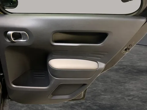Thumbnail image for the Citroën C4 Cactus 1.2 PureTech GPF Flair