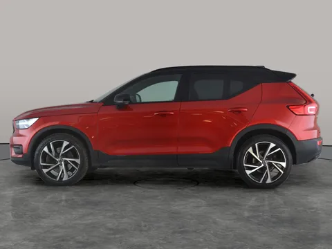 Thumbnail image for the Volvo XC40 1.5h T5 Twin Engine Recharge 10.7kWh R-Design Pro   Plug-in