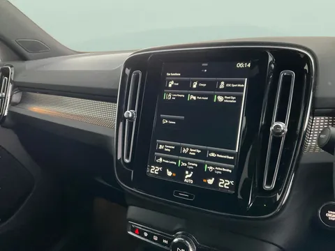 Thumbnail image for the Volvo XC40 1.5h T5 Twin Engine Recharge 10.7kWh R-Design Pro   Plug-in