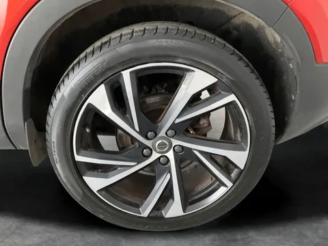 Thumbnail image for the Volvo XC40 1.5h T5 Twin Engine Recharge 10.7kWh R-Design Pro   Plug-in