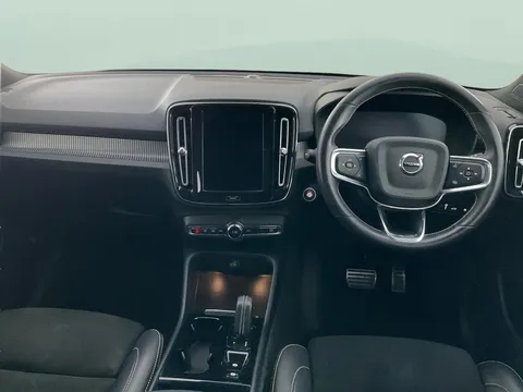 Thumbnail image for the Volvo XC40 1.5h T5 Twin Engine Recharge 10.7kWh R-Design Pro   Plug-in