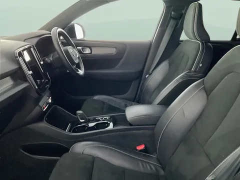 Thumbnail image for the Volvo XC40 1.5h T5 Twin Engine Recharge 10.7kWh R-Design Pro   Plug-in
