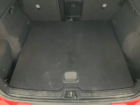 Thumbnail image for the Volvo XC40 1.5h T5 Twin Engine Recharge 10.7kWh R-Design Pro   Plug-in