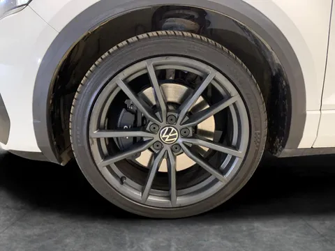 Thumbnail image for the Volkswagen T-Roc 2.0 TSI R   DSG 4Motion