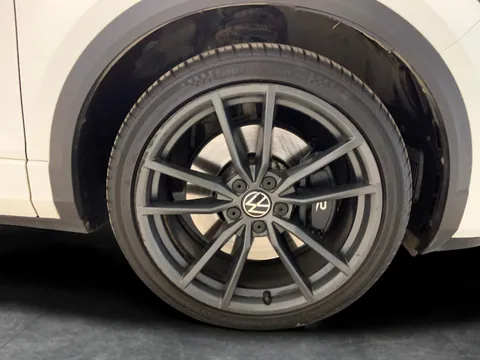 Thumbnail image for the Volkswagen T-Roc 2.0 TSI R   DSG 4Motion