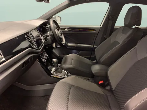 Thumbnail image for the Volkswagen T-Roc 2.0 TSI R   DSG 4Motion