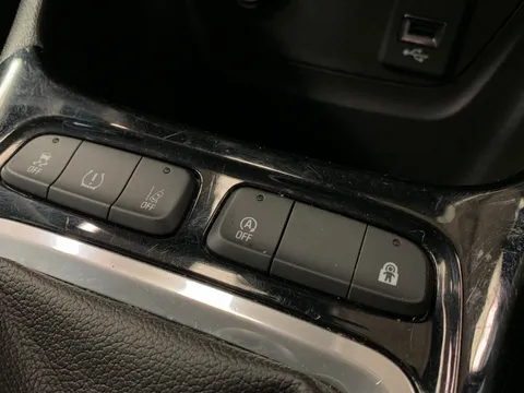 Thumbnail image for the Vauxhall Crossland X 1.2 SRi Nav