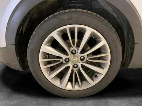 Thumbnail image for the Vauxhall Crossland X 1.2 SRi Nav