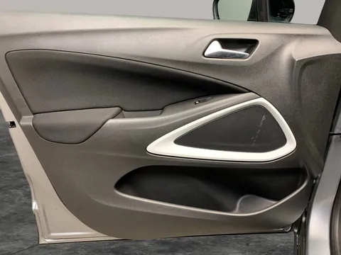 Thumbnail image for the Vauxhall Crossland X 1.2 SRi Nav