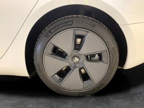 Thumbnail image for the Tesla Model 3 (Dual Motor) Long Range   4WDE