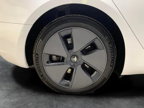 Thumbnail image for the Tesla Model 3 (Dual Motor) Long Range   4WDE