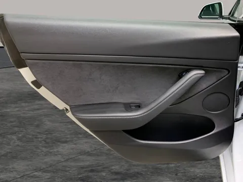 Thumbnail image for the Tesla Model 3 (Dual Motor) Long Range   4WDE
