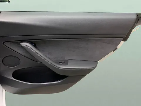 Thumbnail image for the Tesla Model 3 (Dual Motor) Long Range   4WDE