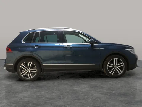 Thumbnail image for the Volkswagen Tiguan 2.0 TDI Elegance   DSG