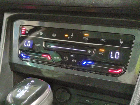 Thumbnail image for the Volkswagen Tiguan 2.0 TDI Elegance   DSG