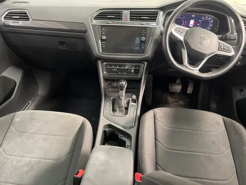 Thumbnail image for the Volkswagen Tiguan 2.0 TDI Elegance   DSG