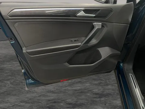 Thumbnail image for the Volkswagen Tiguan 2.0 TDI Elegance   DSG