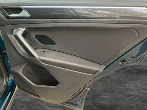 Thumbnail image for the Volkswagen Tiguan 2.0 TDI Elegance   DSG