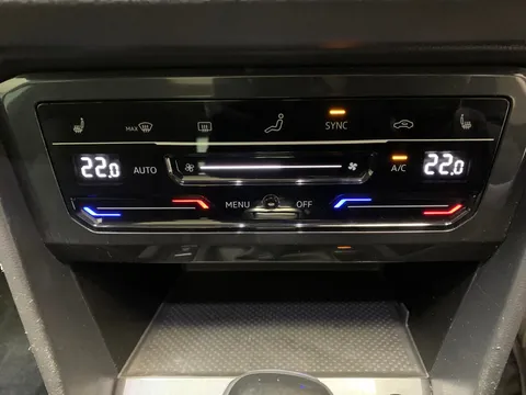 Thumbnail image for the Volkswagen Tiguan 1.5 TSI Elegance   DSG