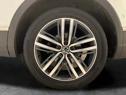 Thumbnail image for the Volkswagen Tiguan 1.5 TSI Elegance   DSG