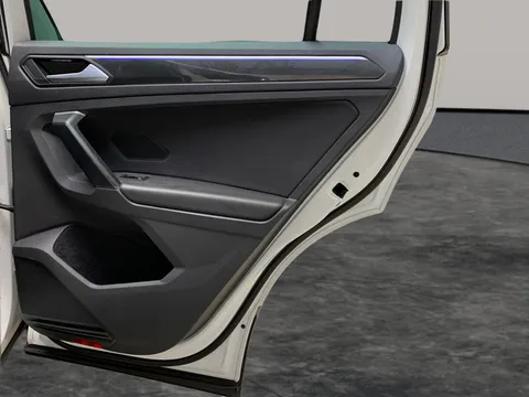 Thumbnail image for the Volkswagen Tiguan 1.5 TSI Elegance   DSG
