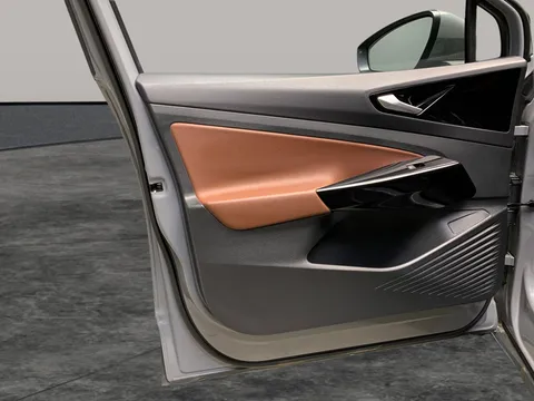 Thumbnail image for the Volkswagen Id.4 Pro Performance 77kWh Life