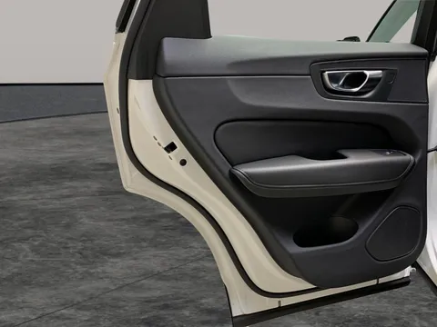 Thumbnail image for the Volvo XC60 2.0 B5 MHEV Plus    AWD