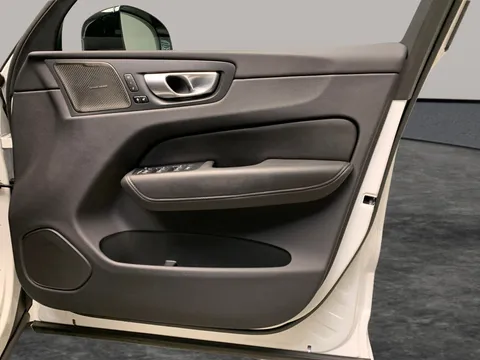 Thumbnail image for the Volvo XC60 2.0 B5 MHEV Plus    AWD