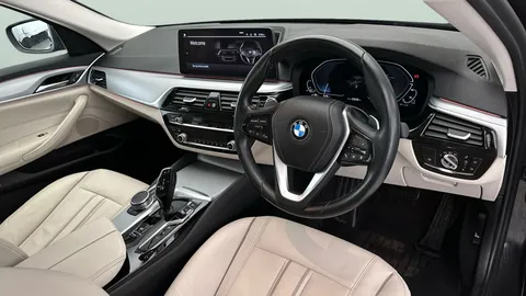 Thumbnail image for the BMW 5 Series 2.0 530e 12kWh SE   Plug-in  Steptronic