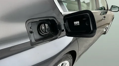 Thumbnail image for the BMW 5 Series 2.0 530e 12kWh SE   Plug-in  Steptronic
