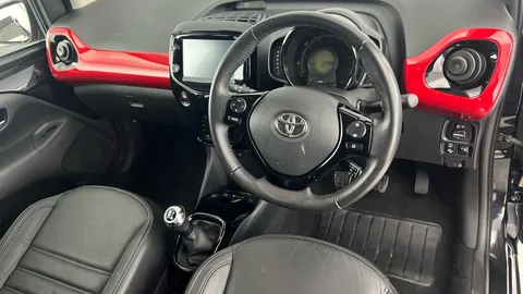 Thumbnail image for the Toyota AYGO 1.0 VVT-i x-clusiv
