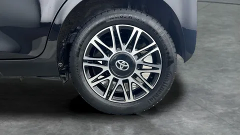 Thumbnail image for the Toyota AYGO 1.0 VVT-i x-clusiv