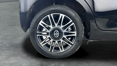 Thumbnail image for the Toyota AYGO 1.0 VVT-i x-clusiv
