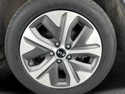 Thumbnail image for the Kia Niro 64kWh 4+