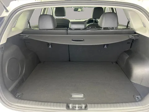 Thumbnail image for the Kia Niro 64kWh 4+