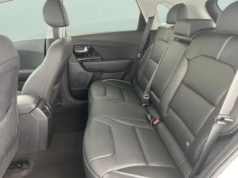 Thumbnail image for the Kia Niro 64kWh 4+