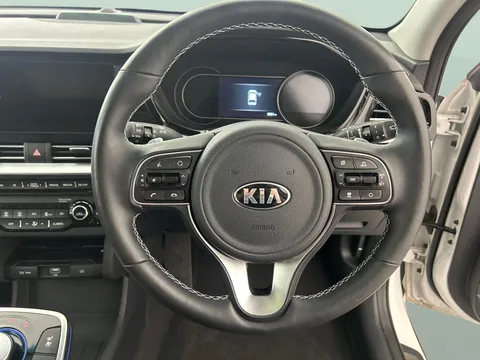 Thumbnail image for the Kia Niro 64kWh 4+