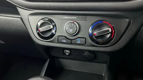 Thumbnail image for the Hyundai i10 1.0 SE Connect