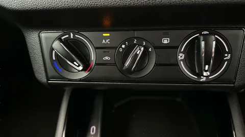 Thumbnail image for the Škoda Kamiq 1.0 TSI SE Drive